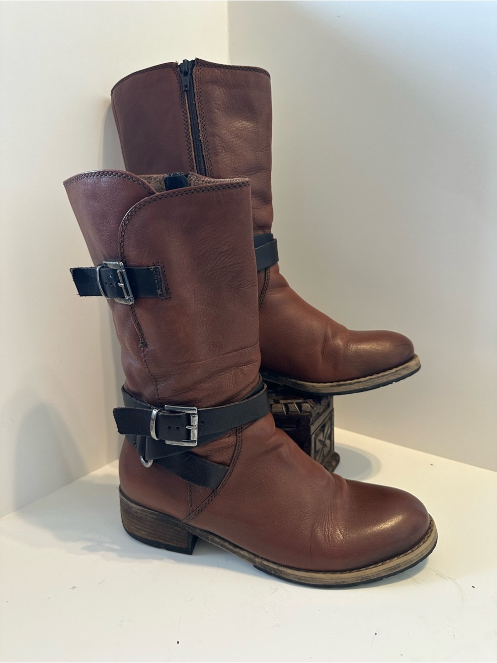 Clarks Volara Melody Brown/Black Leather Buckle Motorcycle Boots Woman’s Size 8